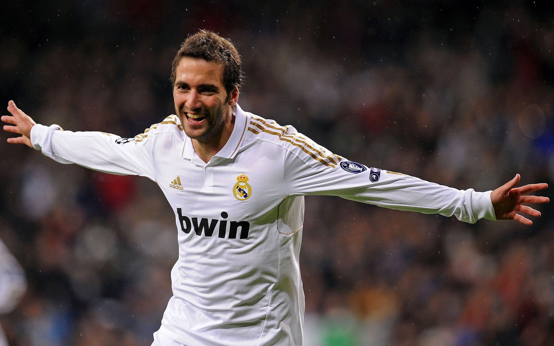 凯尔特人在节节败退中稳住局势，塔图姆的连续得分成为胜负转折关键！